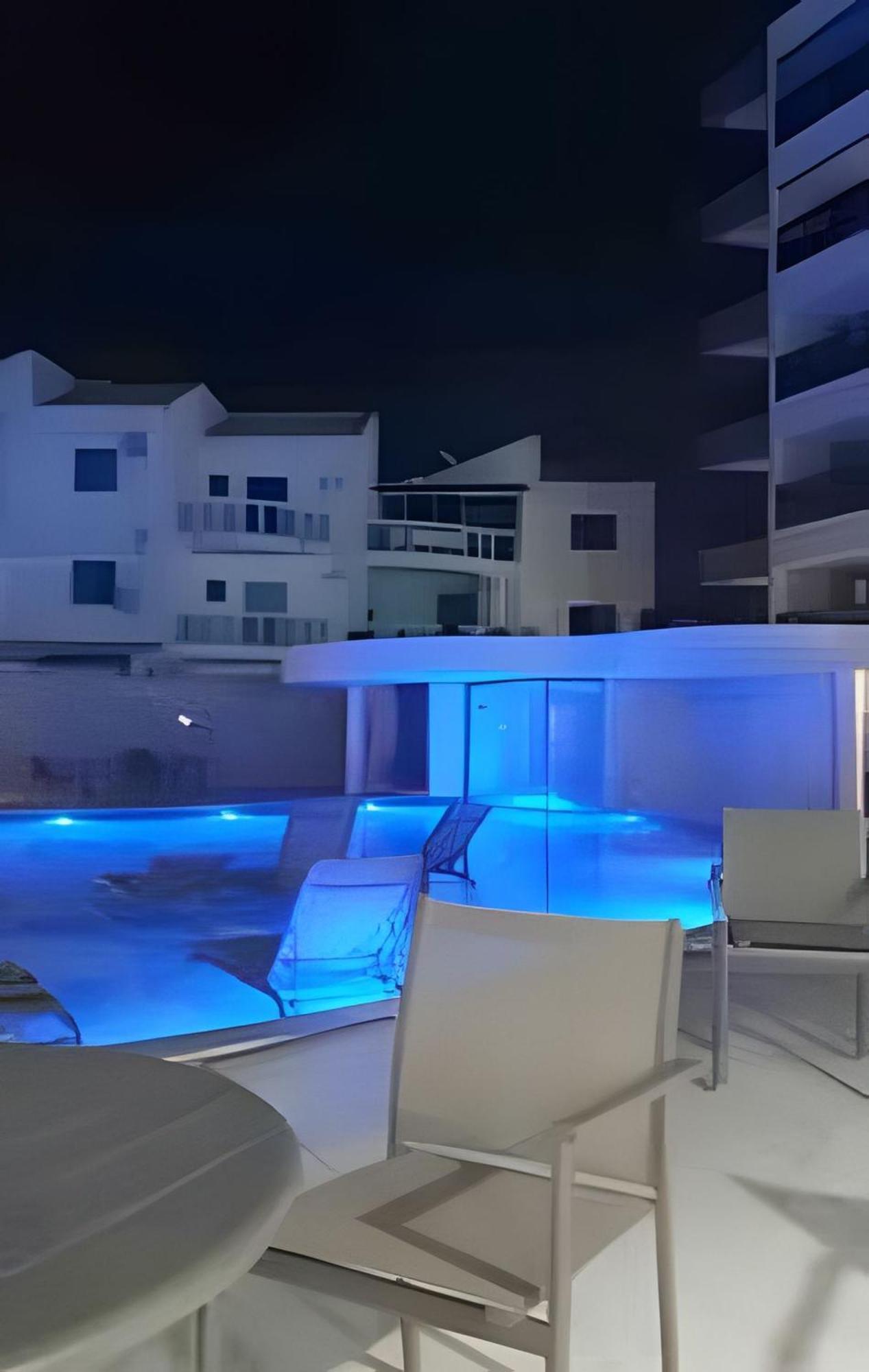 Apartamentos De 2 Quartos Com Piscina Na Praia Dos Anjos 아라이알도카보 외부 사진